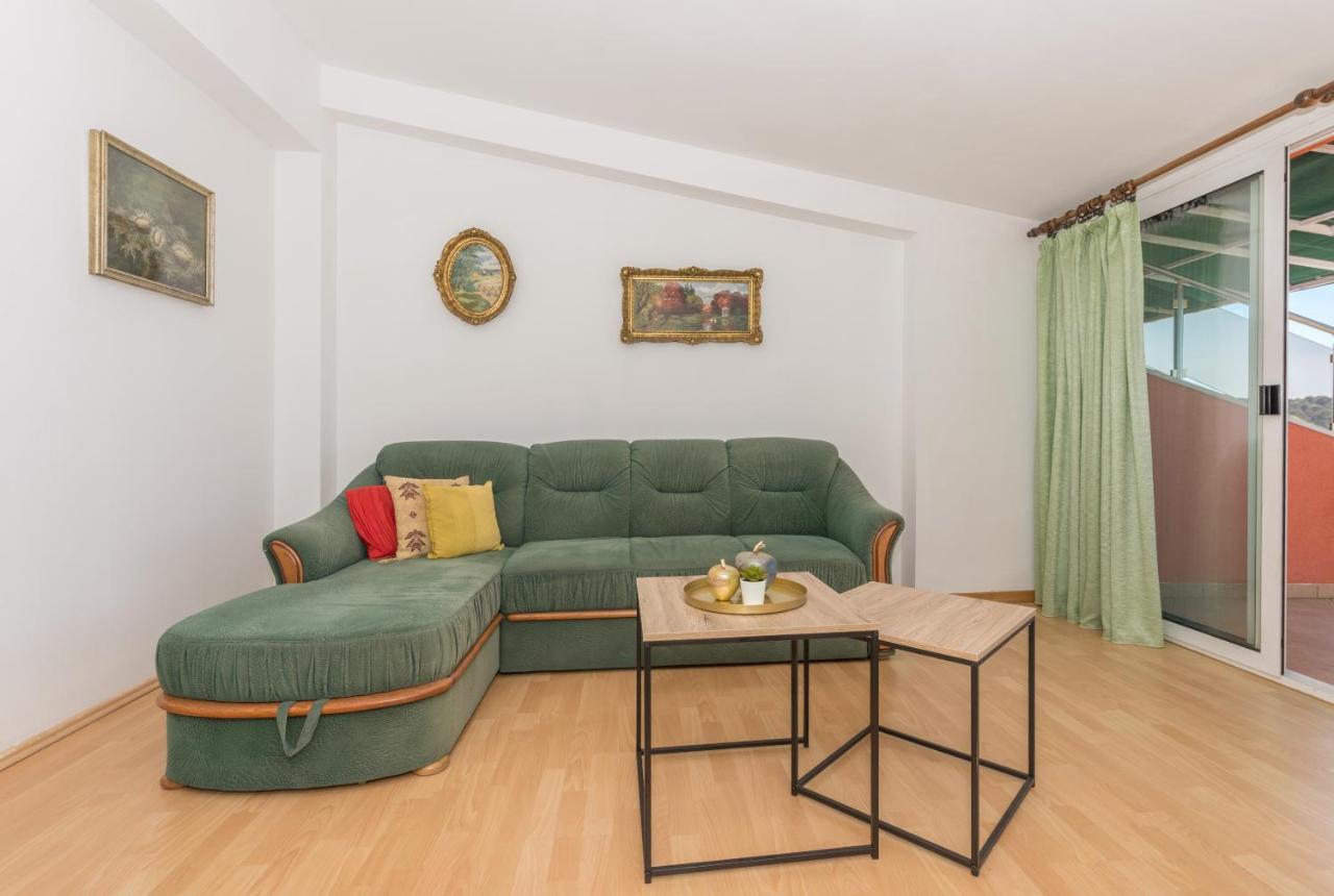Apartments Zoka Makarska Exterior foto
